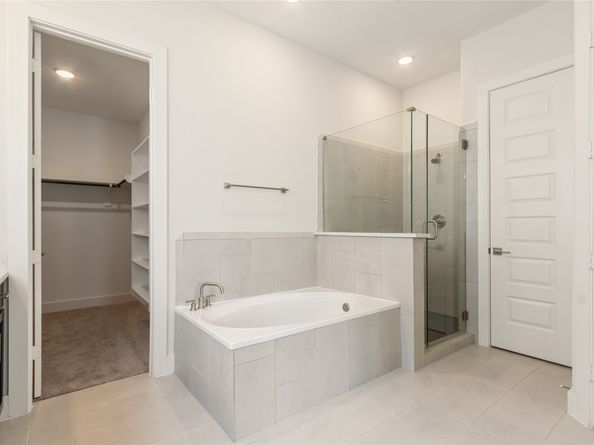 908A W 21st Street, Houston TX 77008