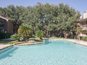 6500 Harbor Town Drive 2902, Houston TX 77036