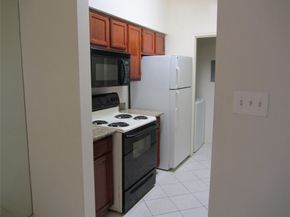 6500 Harbor Town Drive 2902, Houston TX 77036