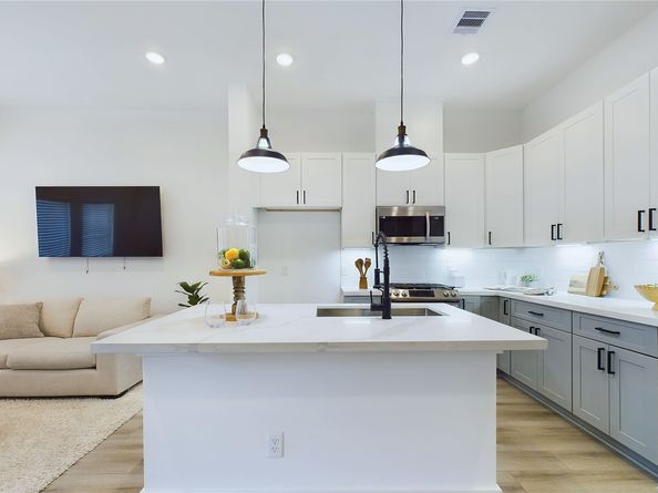 3019 Jensen Springs Lane, Houston TX 77026