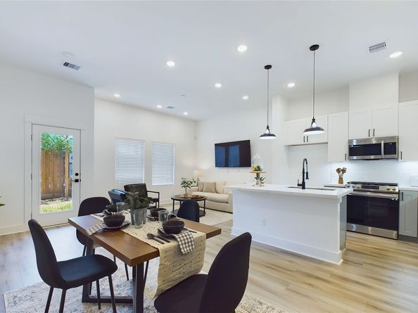 3019 Jensen Springs Lane, Houston TX 77026