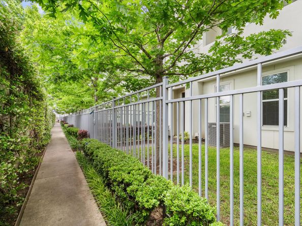 3115 Leeland Street, Houston TX 77003