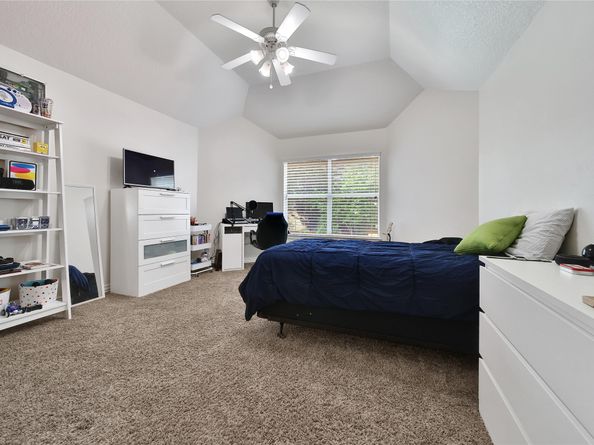 27 N Terrace Mill Circle, The Woodlands TX 77382