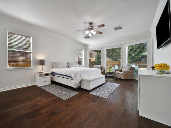 27 N Terrace Mill Circle, The Woodlands TX 77382