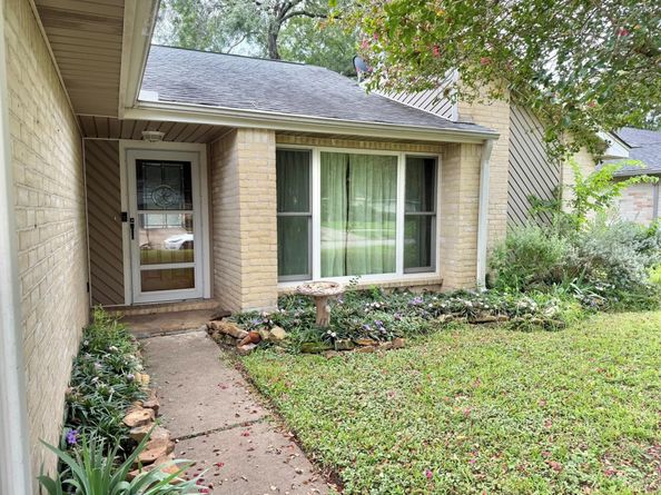 10107 Hollow Canyon Drive, Sugar Land TX 77498