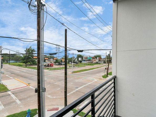 4802 Elysian Street C, Houston TX 77009