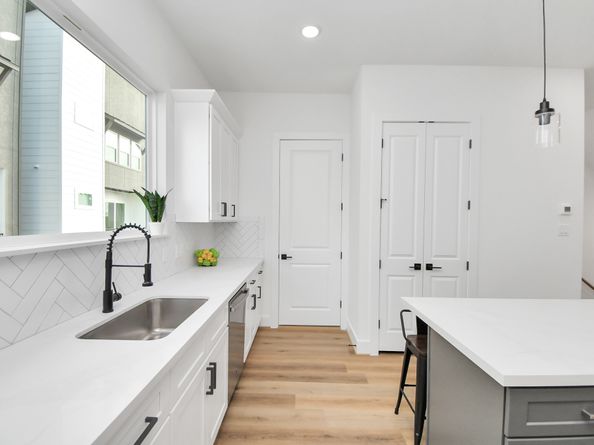 4802 Elysian Street C, Houston TX 77009