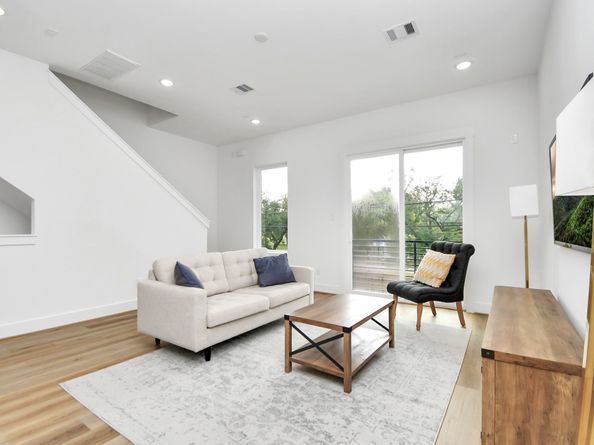 4802 Elysian Street C, Houston TX 77009