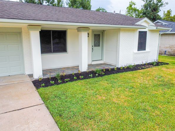 8407 Bronson Street, Houston TX 77034