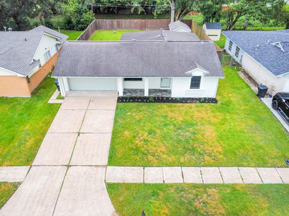 8407 Bronson Street, Houston TX 77034
