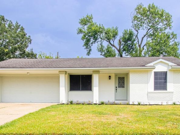 8407 Bronson Street, Houston TX 77034