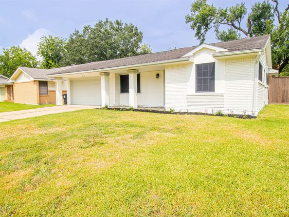 8407 Bronson Street, Houston TX 77034