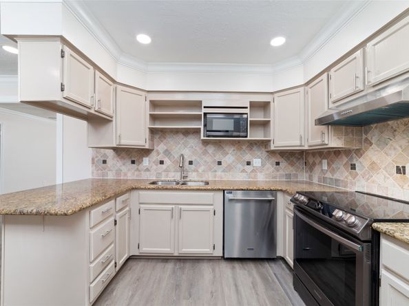 14303 Branchwater Lane, Sugar Land TX 77498