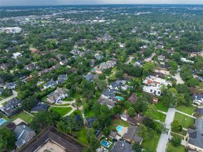 8630 Cedarbrake Drive, Spring Valley Village TX 77055