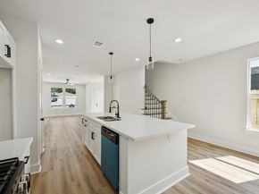320 Clearwater st, Houston TX 77029