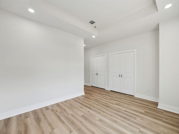 320 Clearwater st, Houston TX 77029
