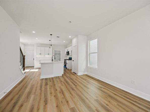 320 Clearwater st, Houston TX 77029