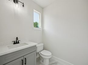 320 Clearwater st, Houston TX 77029