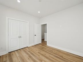320 Clearwater st, Houston TX 77029