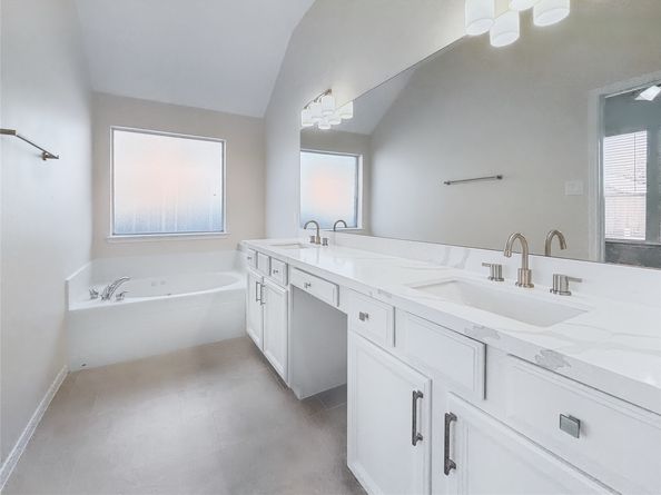 15923 Saxon Hollow Lane, Houston TX 77084