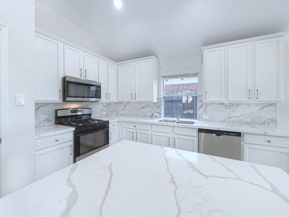 15923 Saxon Hollow Lane, Houston TX 77084