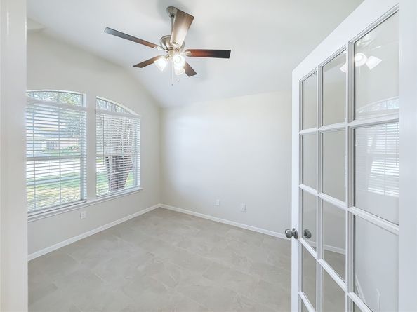 15923 Saxon Hollow Lane, Houston TX 77084