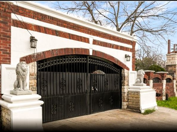 1207 Firnat Street, Houston TX 77022