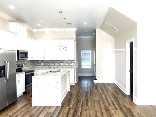 9310 Coffee Street, Houston TX 77033