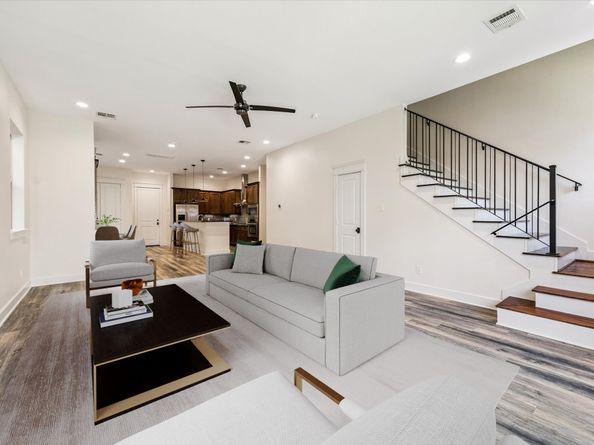 5510 Larkin Street A, Houston TX 77007