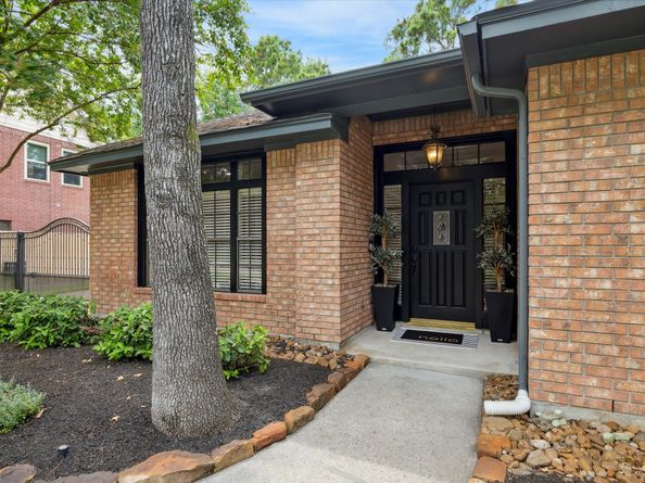 132 W Bonneymead Circle, The Woodlands TX 77381