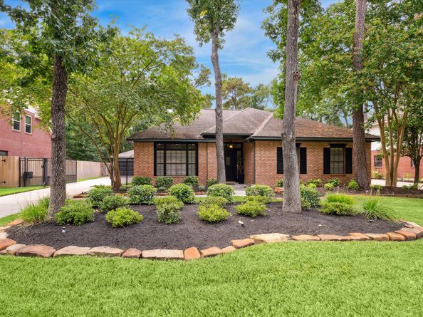 132 W Bonneymead Circle, The Woodlands TX 77381