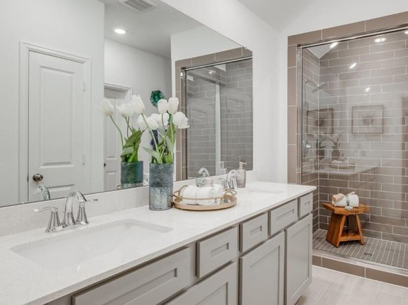 9113 La Pau Lane, Houston TX 77051