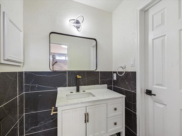2503 Hodges Bend Circle, Sugar Land TX 77479