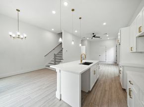 7117 England Street C, Houston TX 77021