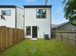 7117 England Street C, Houston TX 77021