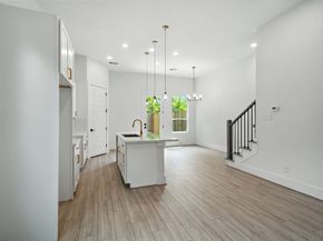 7117 England Street C, Houston TX 77021