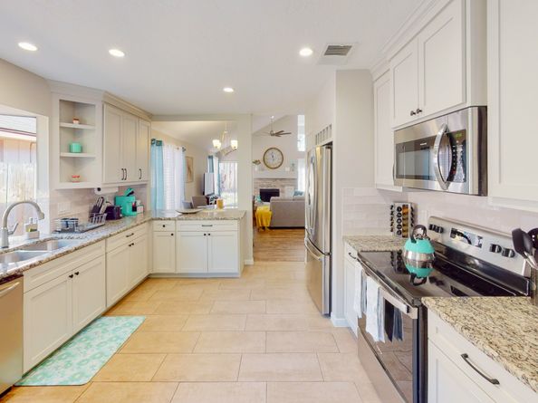 8550 Sparkling Springs Drive, Houston TX 77095