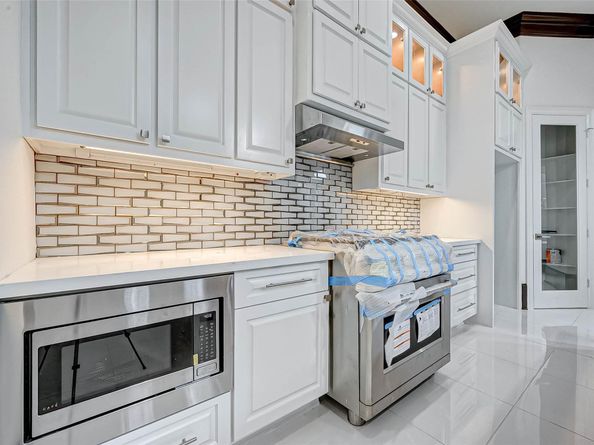 825 W 16th Street A, Houston TX 77008