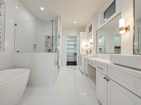 825 W 16th Street A, Houston TX 77008