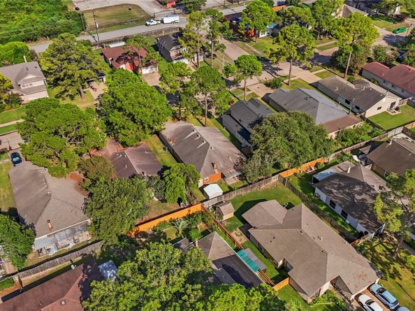 8118 Vista Del Sol Drive, Houston TX 77083