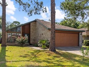 8118 Vista Del Sol Drive, Houston TX 77083