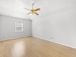 8118 Vista Del Sol Drive, Houston TX 77083