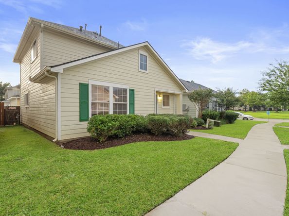 1617 Nichole Woods Drive, Houston TX 77047