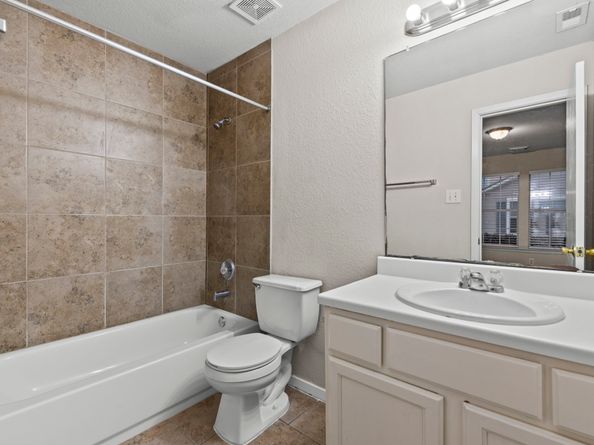 1617 Nichole Woods Drive, Houston TX 77047