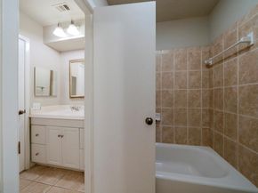 1411 Ramada Drive 1411, Houston TX 77062