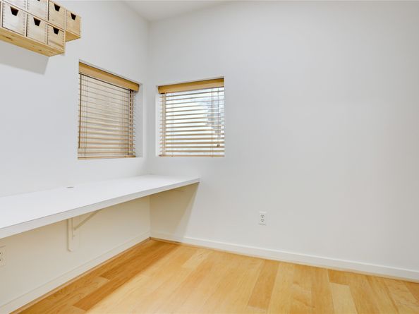 2720 Chenevert Street, Houston TX 77004