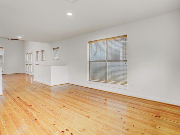 2720 Chenevert Street, Houston TX 77004