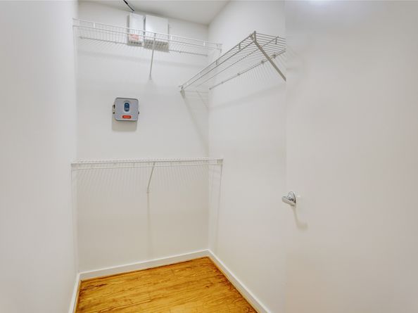 2720 Chenevert Street, Houston TX 77004