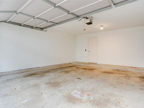 2720 Chenevert Street, Houston TX 77004