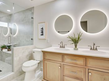 2720 Chenevert Street